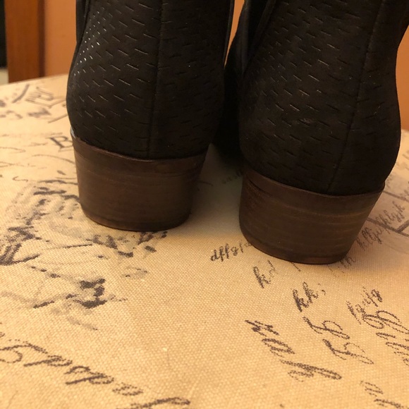 Baley Ankle Bootie gently used, by Lucky Brand - Picture 5 of 7